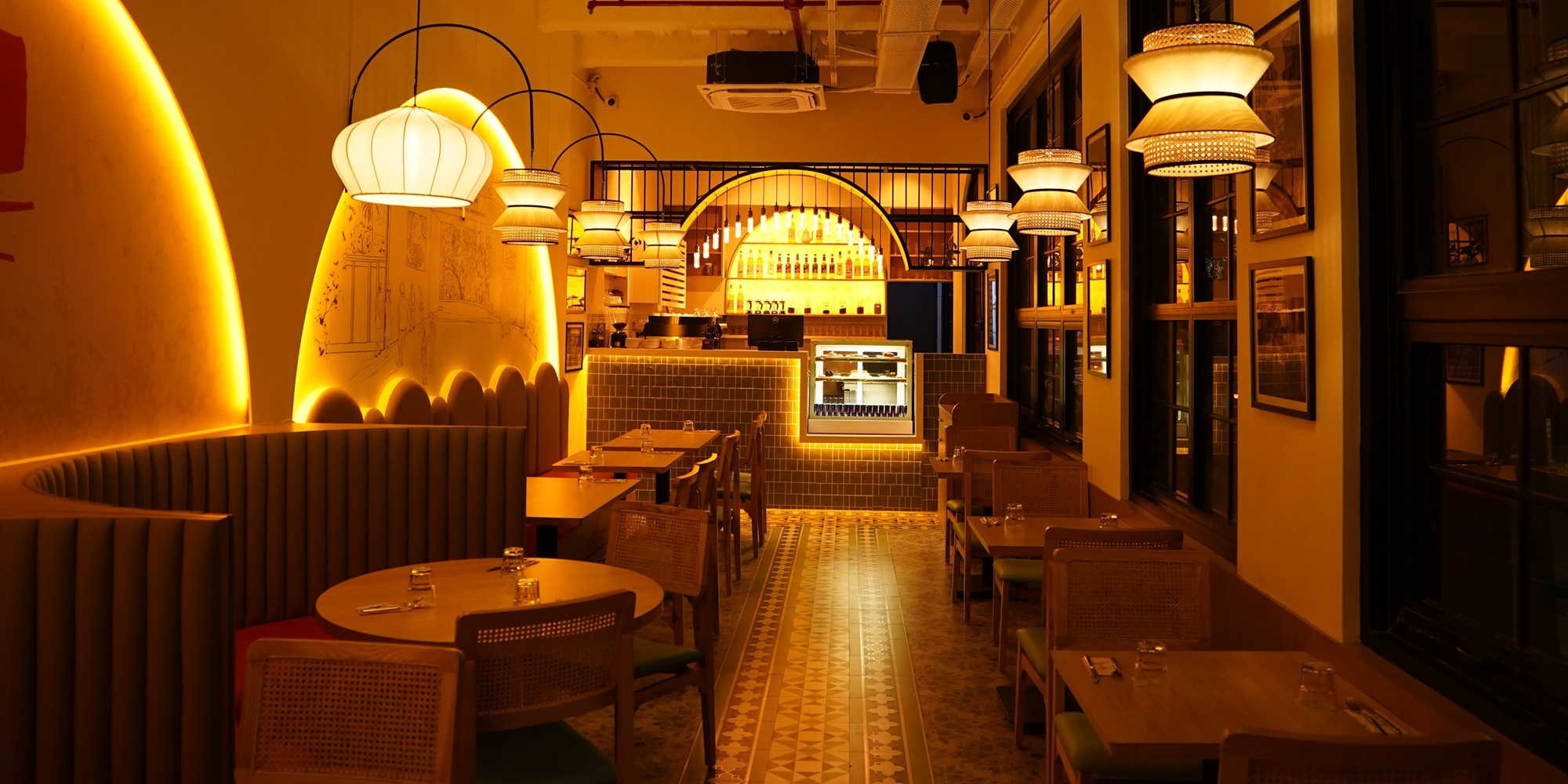 Aromas Cafe & Lounge